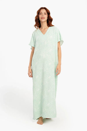 Long nightgown with short sleeves