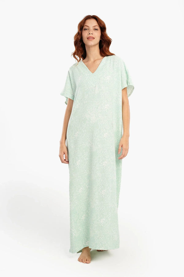 Long nightgown with short sleeves
