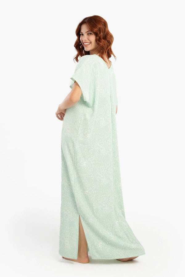Long nightgown with short sleeves