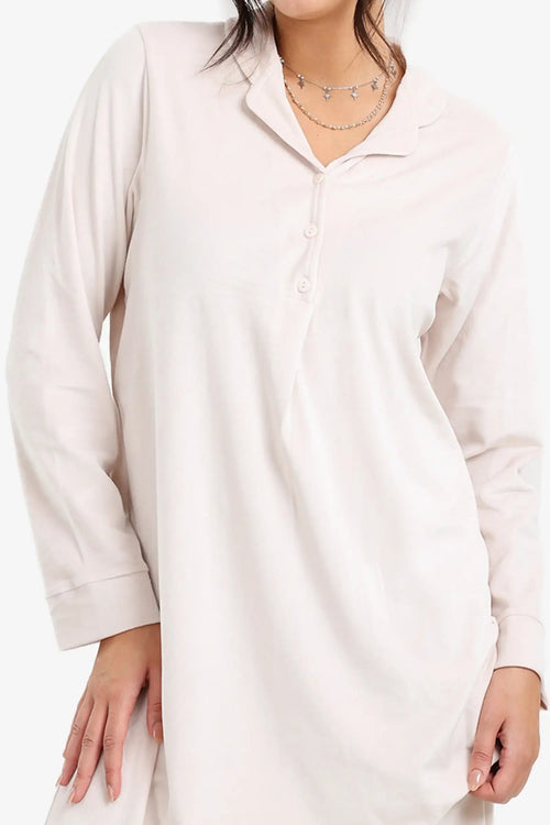 قميص نوم مخملي بياقة مدببة