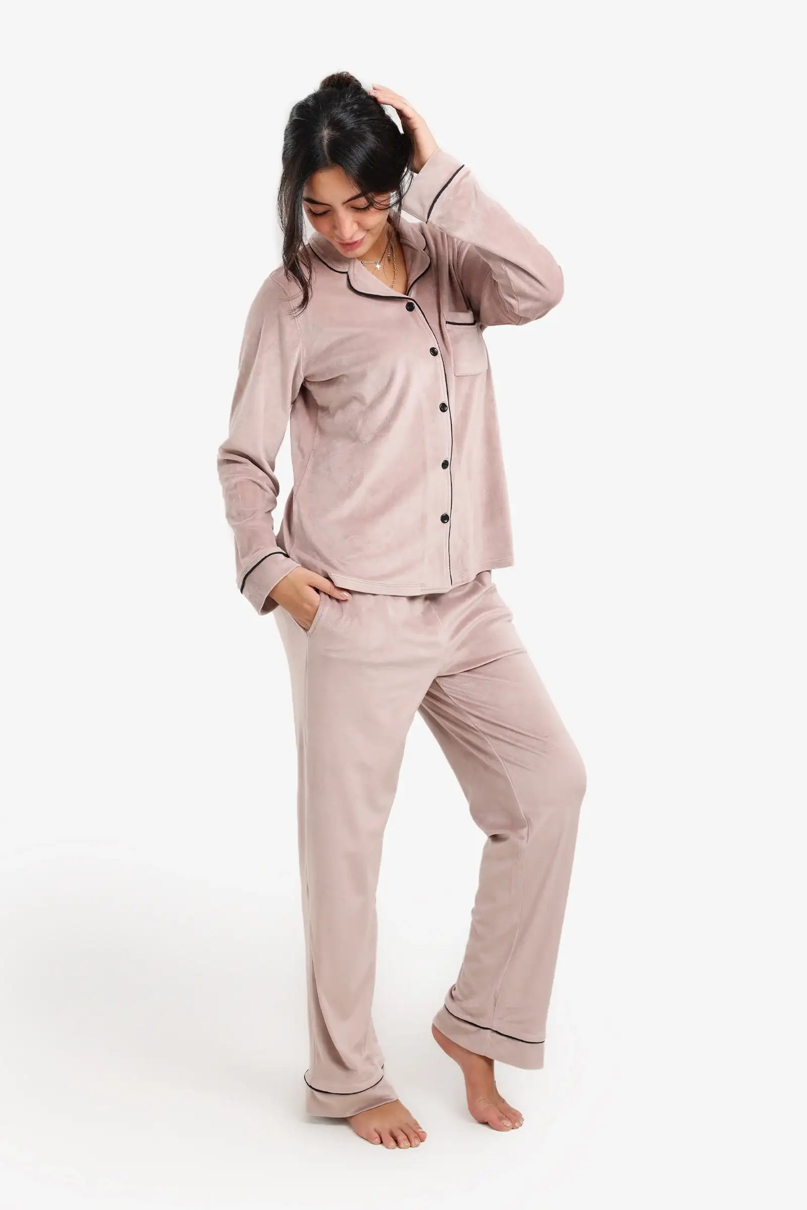 طقم بيجاما مخملي