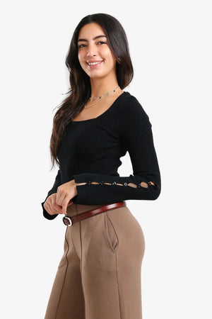 بلوفر مضلع برقبة مربعة