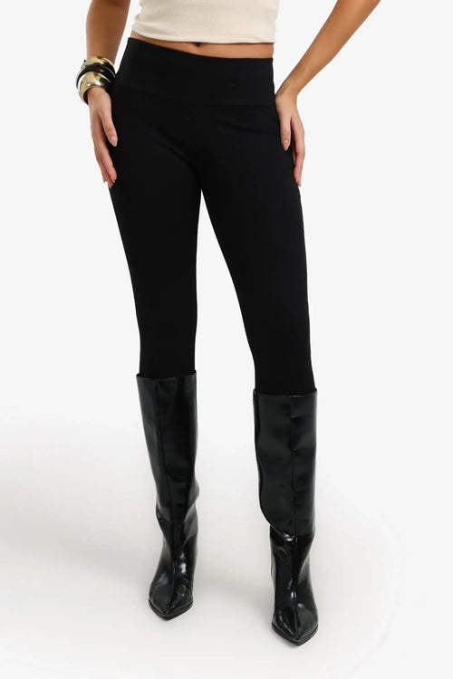 Wide-waisted tight pants