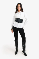 قميص بياقة وقصّة عادية