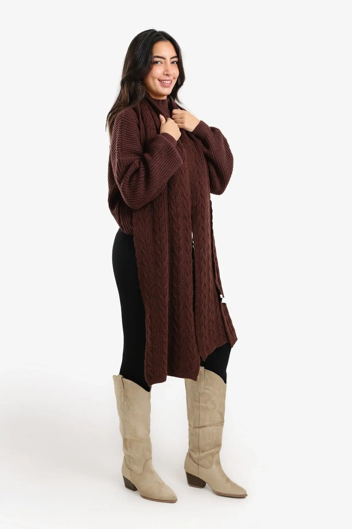 وشاح مضفر بنمط