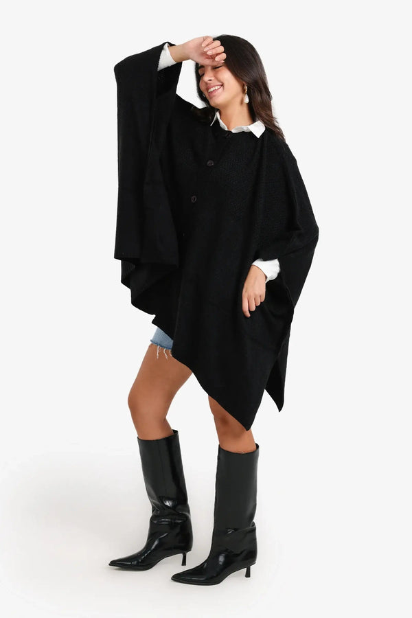 بونشو بأزرار غير متماثلة