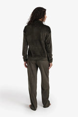 طقم بيجامة مخملي برقبة عالية