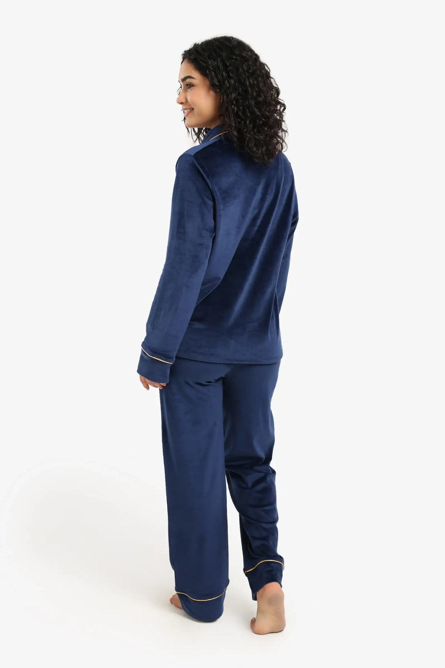 طقم بيجامة مخملية مزدوجة الصدر