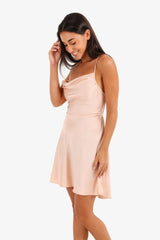 قميص نوم متقاطع بدون ظهر