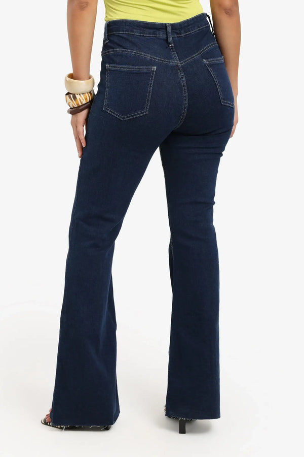 Wide-leg, high-waisted jeans