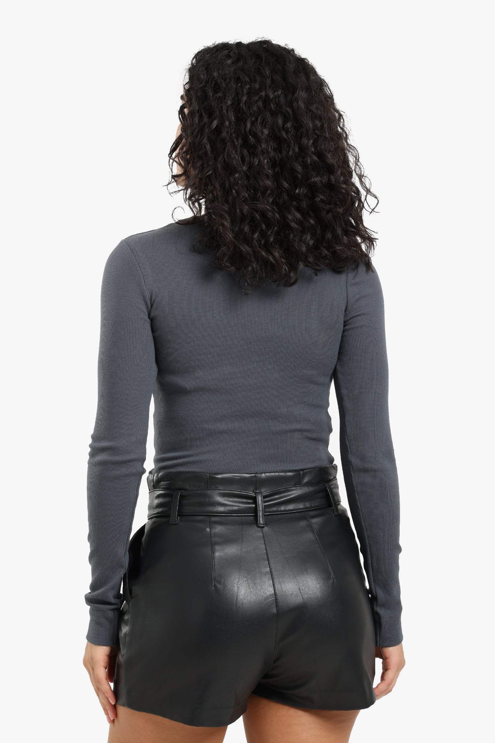 Ribbed long-sleeved blouse