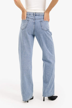 Straight-leg jeans