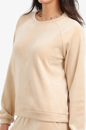 طقم بيجامة بنقوش منسوجة