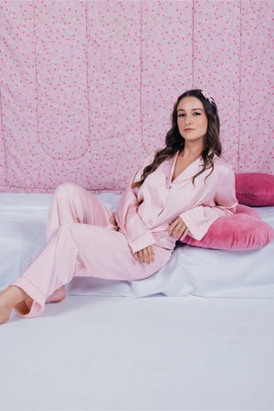 طقم بيجامة ساتان كلاسيكي