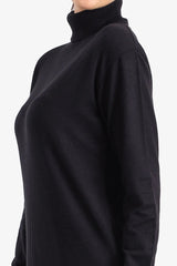 فستان متوسط الطول محبوك برقبة عالية