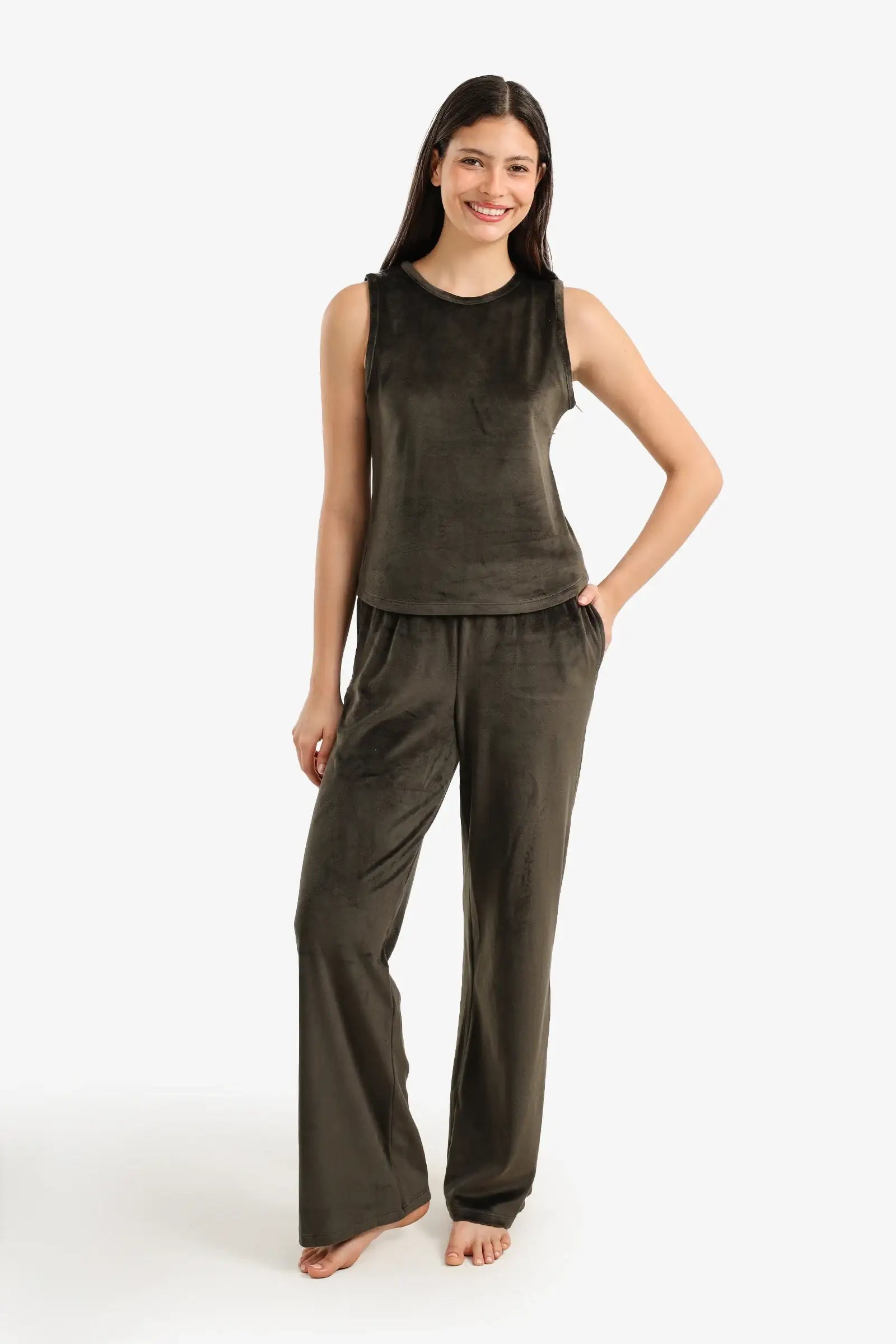 طقم بيجامة مخملي من 3 قطع