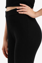 بنطلون واسع مضلع