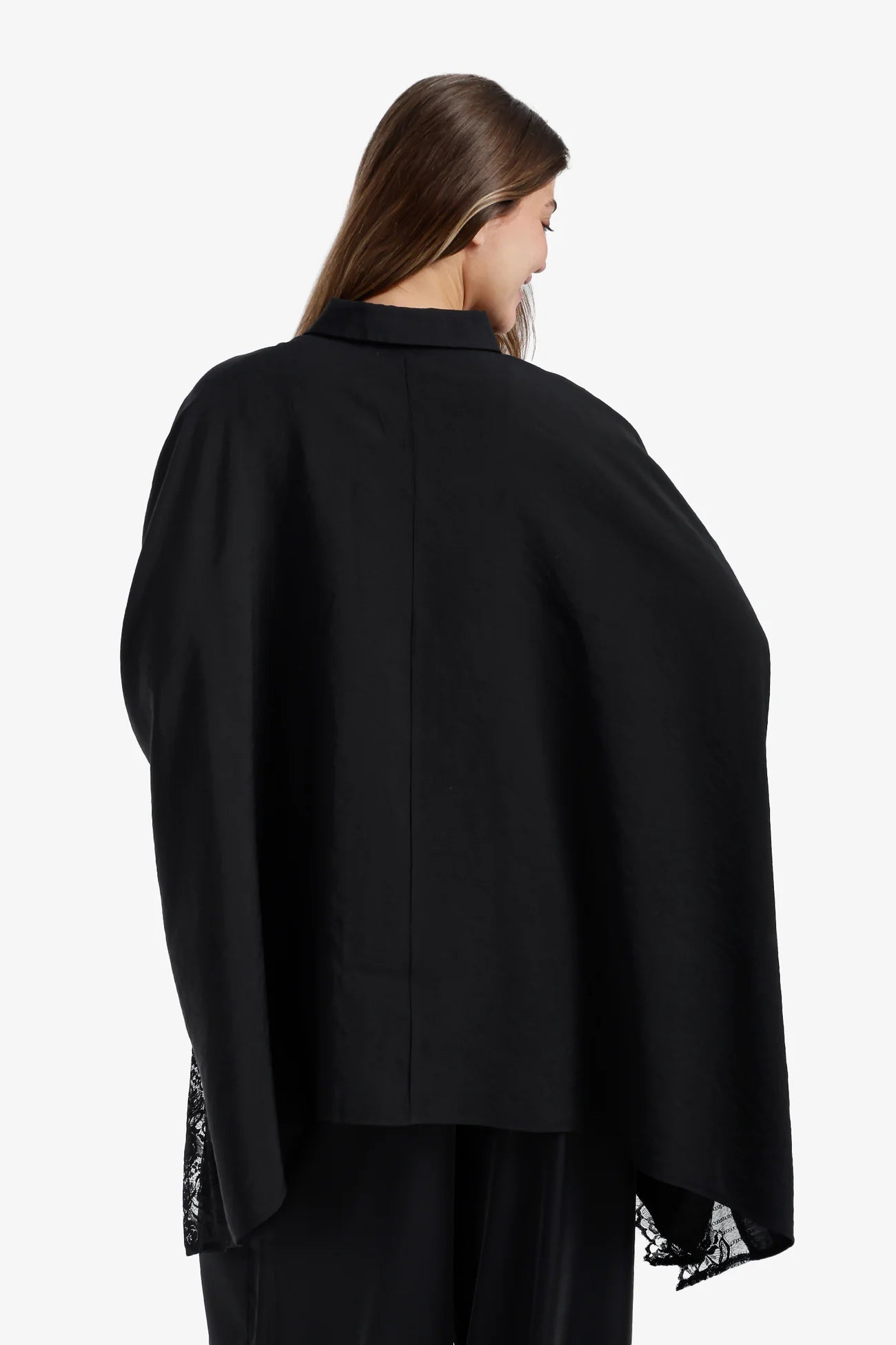 بونشو بتصميم قميص مزين بالدانتيل