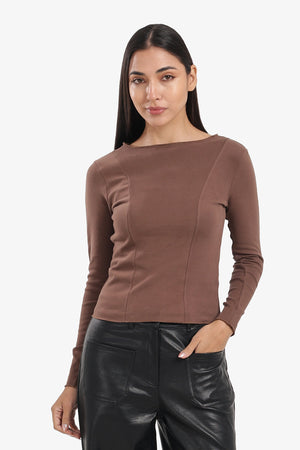 Boat Neck بياقة   slim fit توب