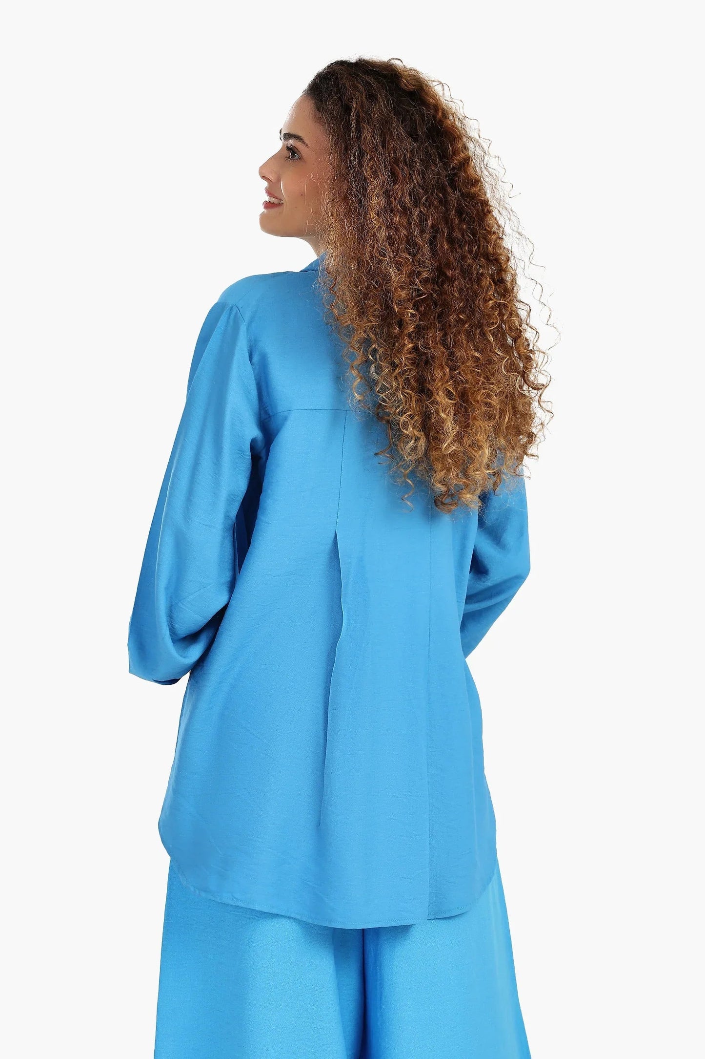 قميص كتان بأكمام طويلةو بسوار مطاطي - Carinasaudi.com