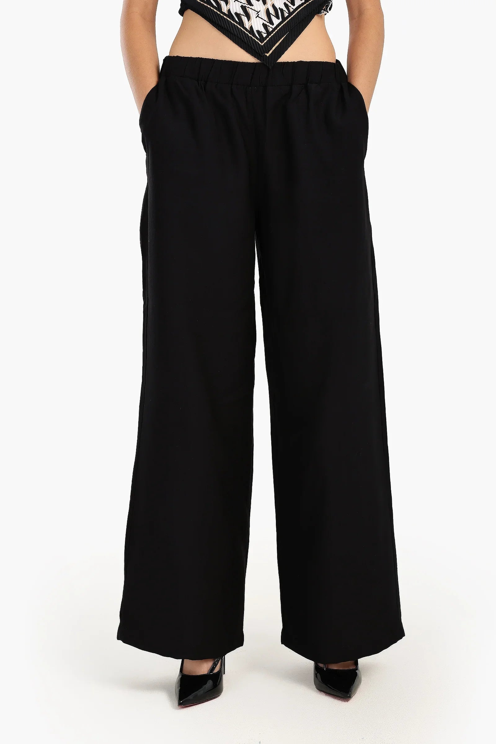 بنطال بخصر عالي و بقصة ساق واسعة - Carinasaudi.com