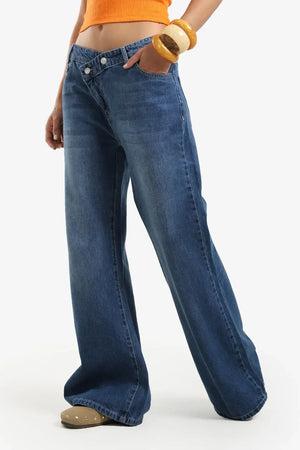 Straight leg high-waisted jeans