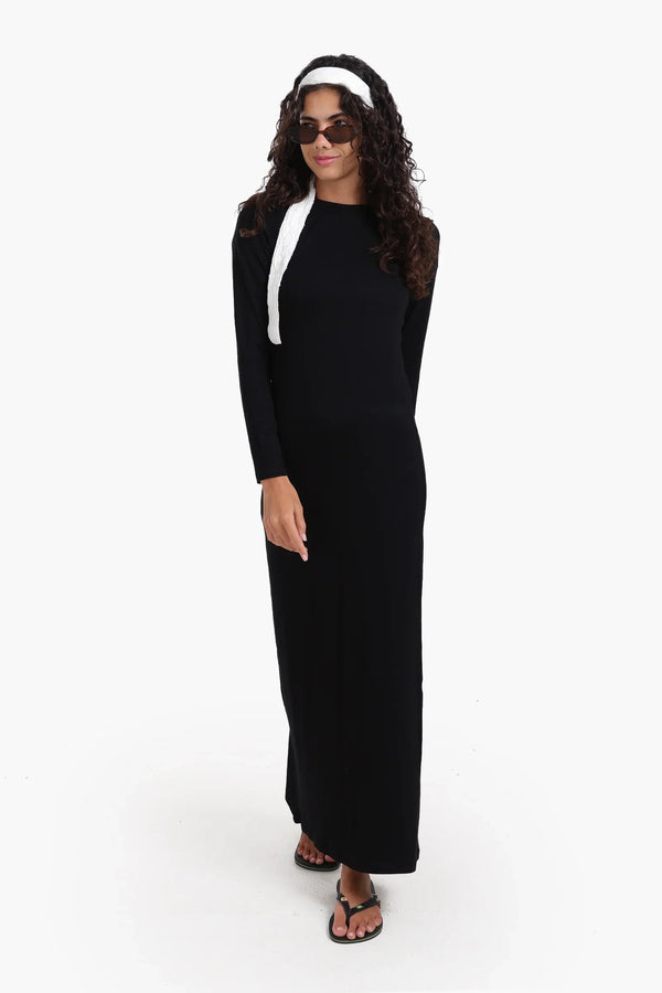 Long dress with long sleeves