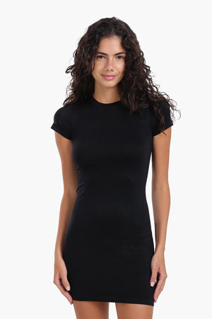 Short-sleeved, narrow-neck dress