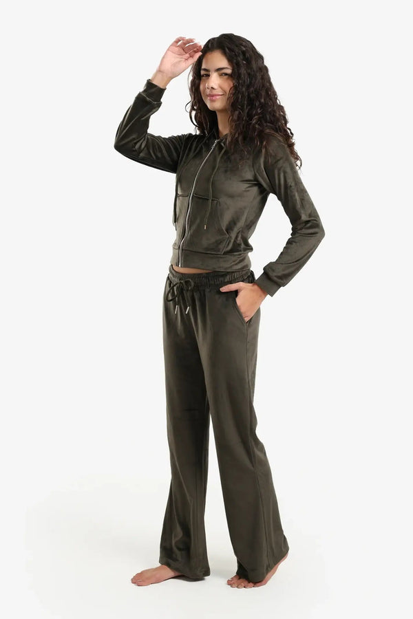 طقم بيجاما برقبة بغطاء للرأس