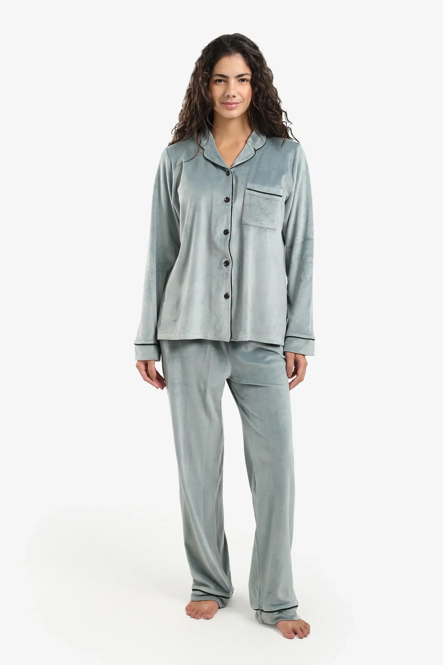 طقم بيجاما مخملي