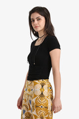 بلوزة باكمام قصيرة بحواف غير متماثلة - Carinasaudi.com