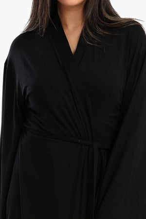 روب سادة بأكمام طويلة