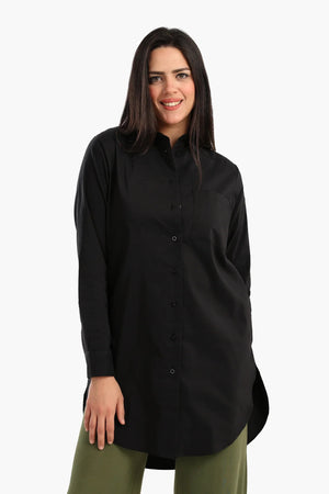 Long-sleeved cotton shirt with front buttons