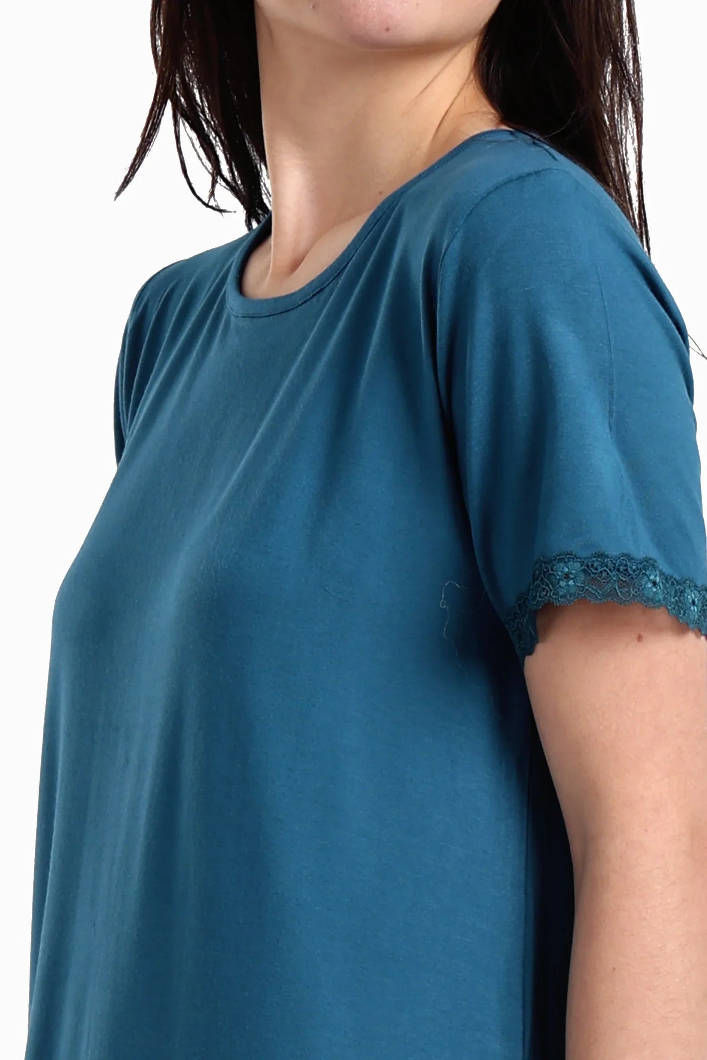 قميص نوم مزين بالدانتيل - Carinasaudi.com