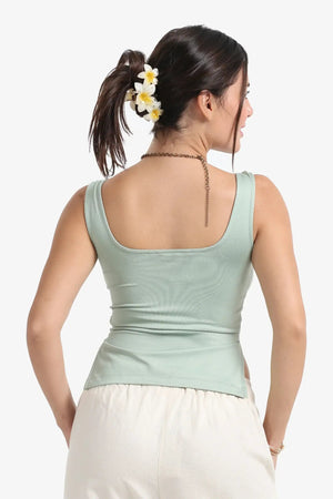 Heart-shaped round neck blouse