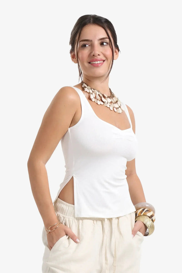 Heart-shaped round neck blouse