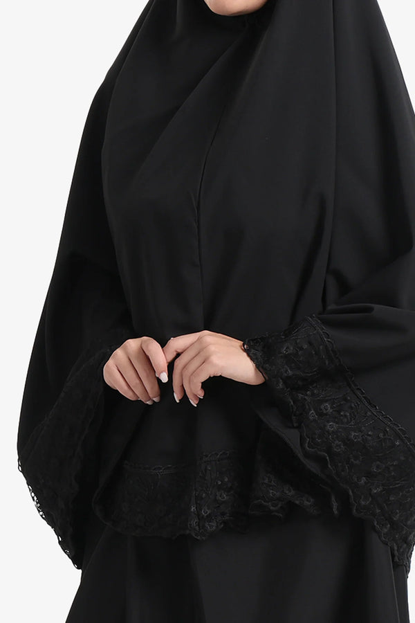 طقم صلاة بتفاصيل دانتيل