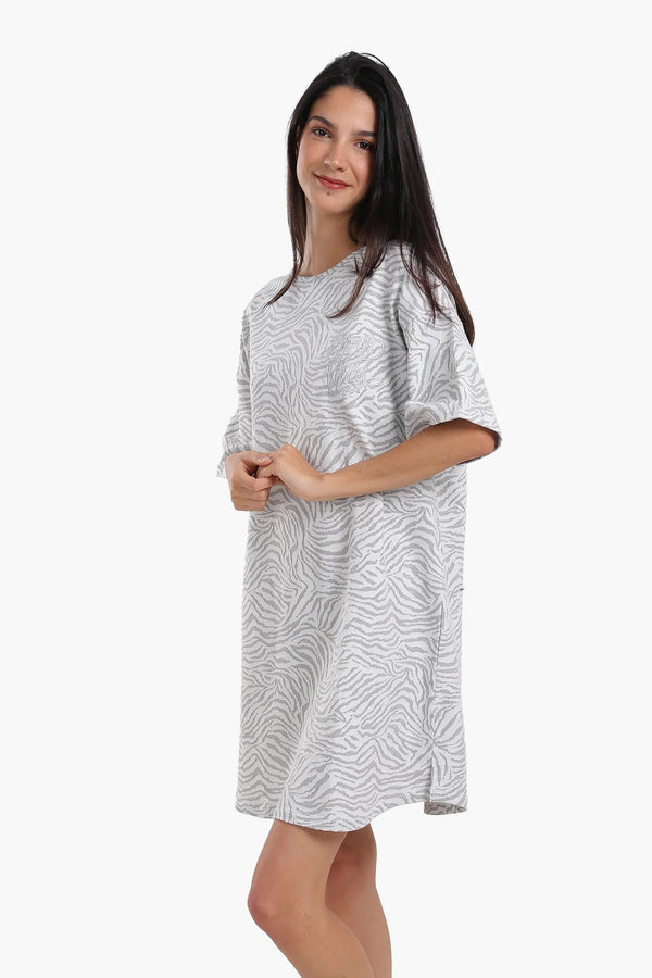 Short-sleeved printed nightgown