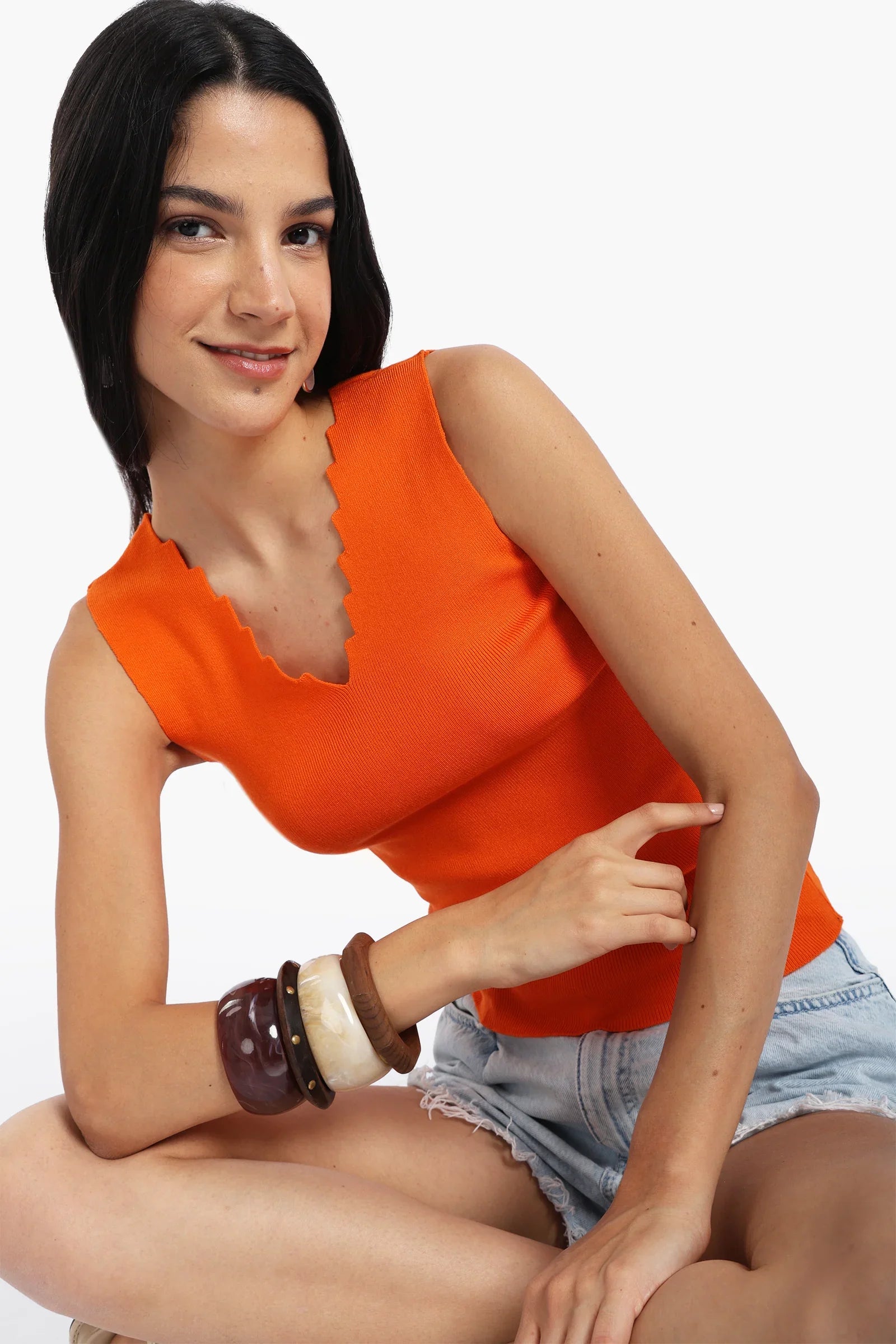 بلوزة بدون درزات بفتحة رقبة - Carinasaudi.com