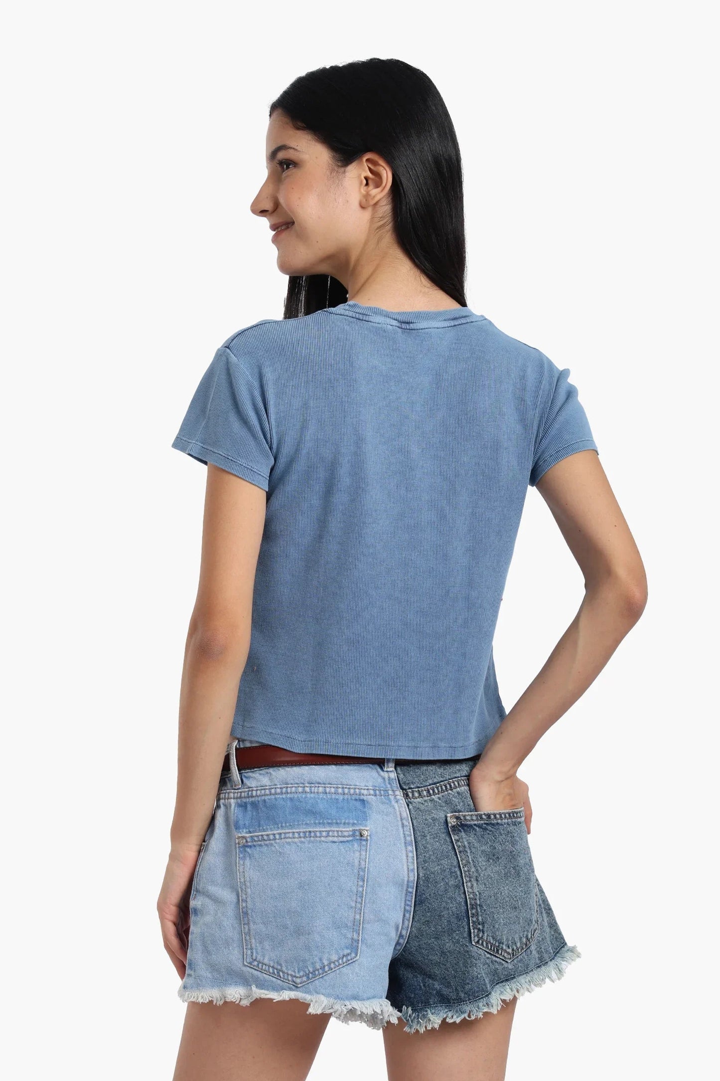 بلوزة بأكمام قصيرة - Carinasaudi.com