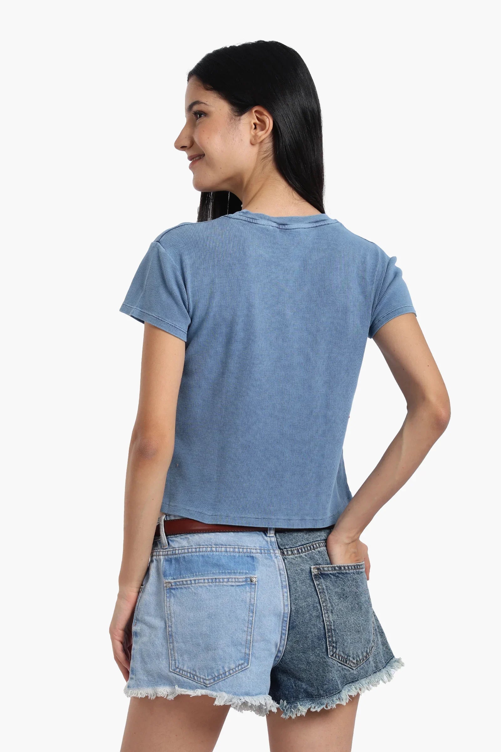 بلوزة بأكمام قصيرة - Carinasaudi.com