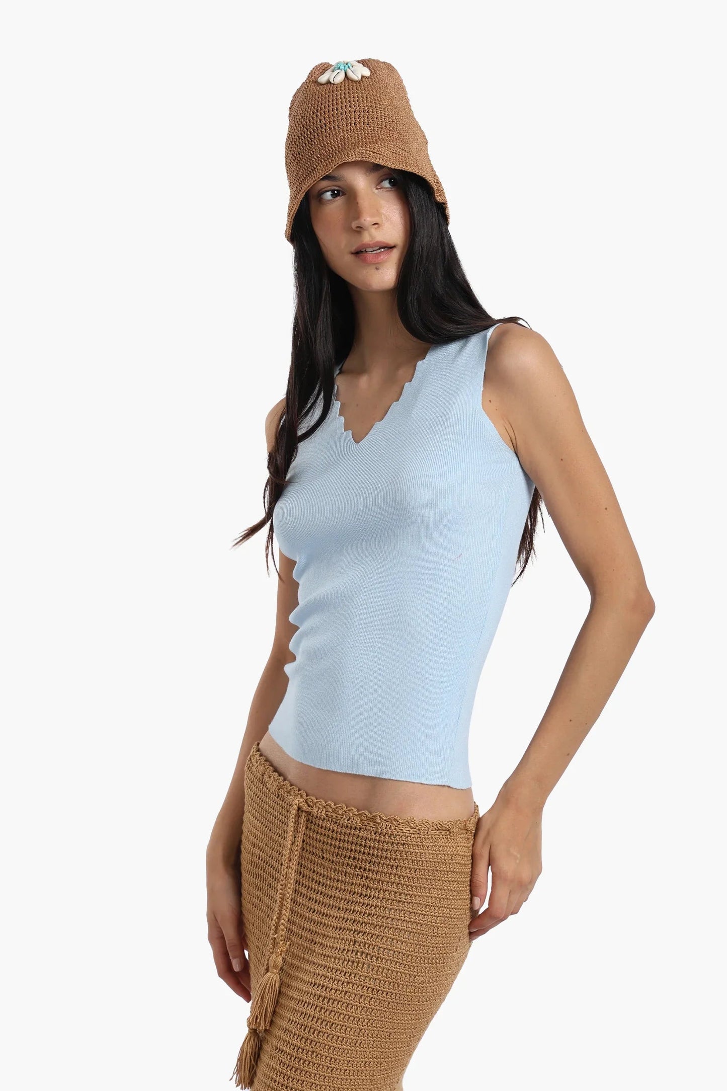 بلوزة بدون درزات بفتحة رقبة - Carinasaudi.com