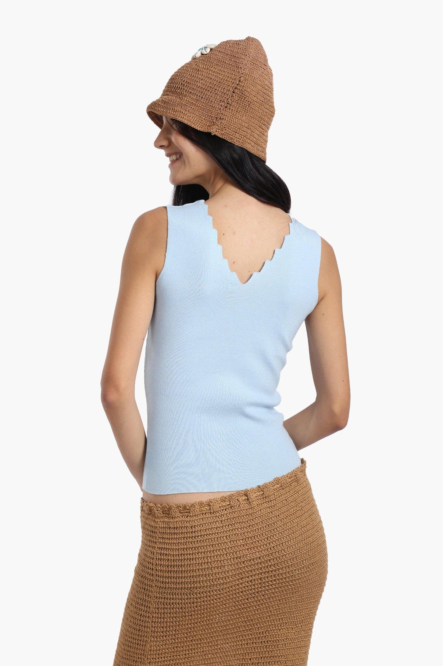 بلوزة بدون درزات بفتحة رقبة - Carinasaudi.com