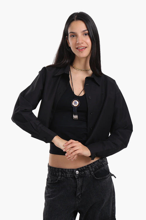Off-Shoulder cropped shirt