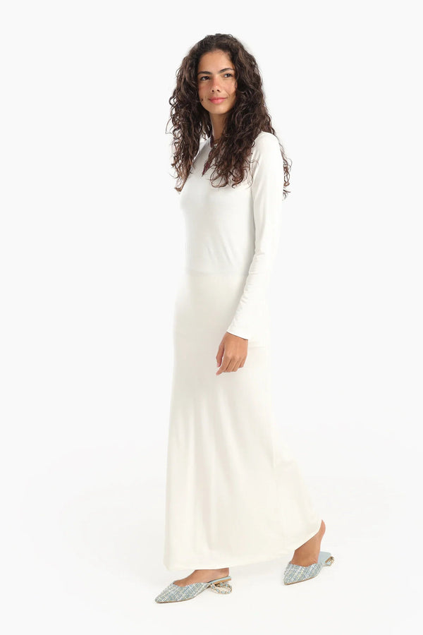 Long dress with long sleeves