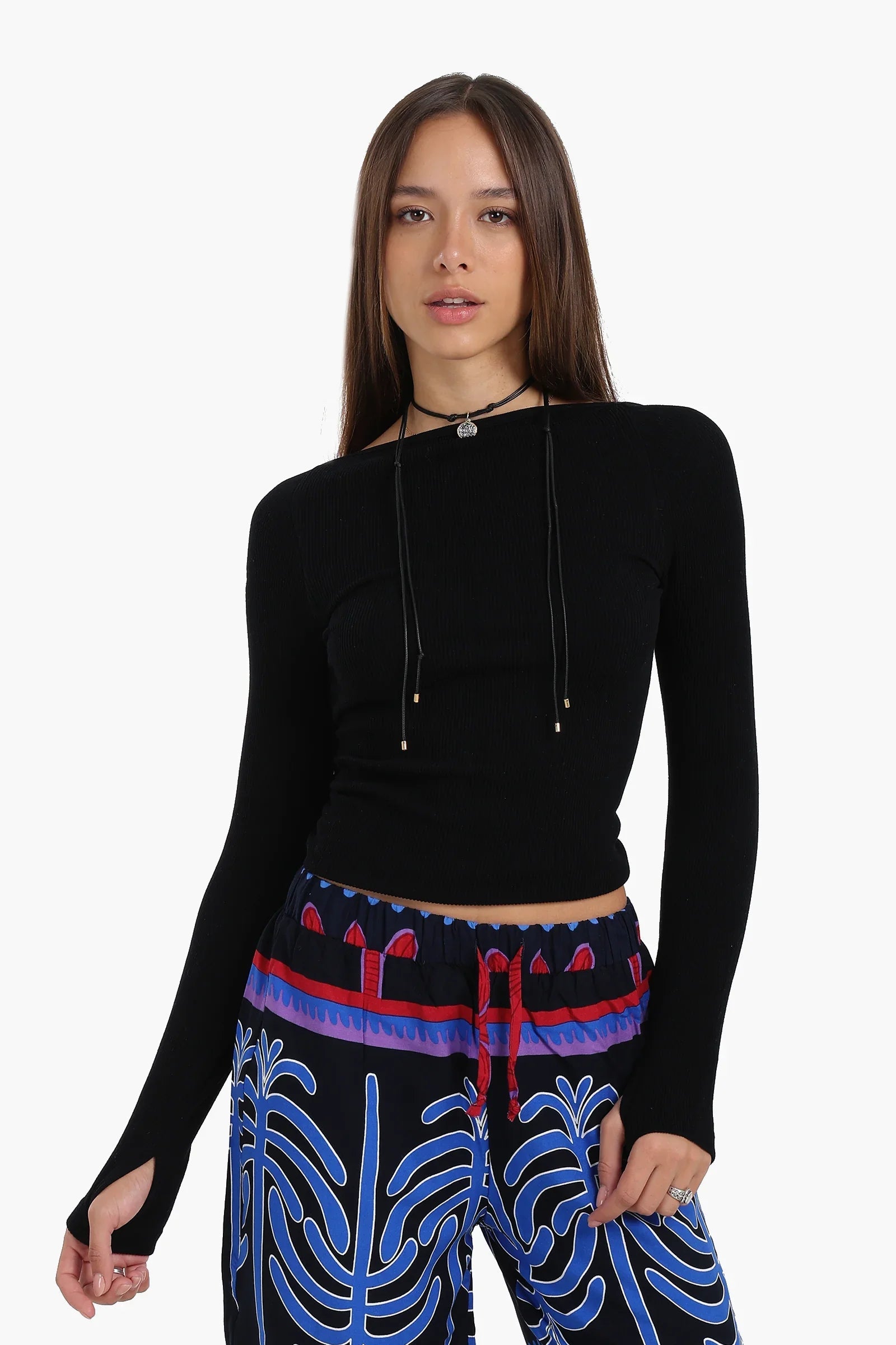 بلوزة مايكروفيبر بدون درزات و بدون ظهر - Carinasaudi.com