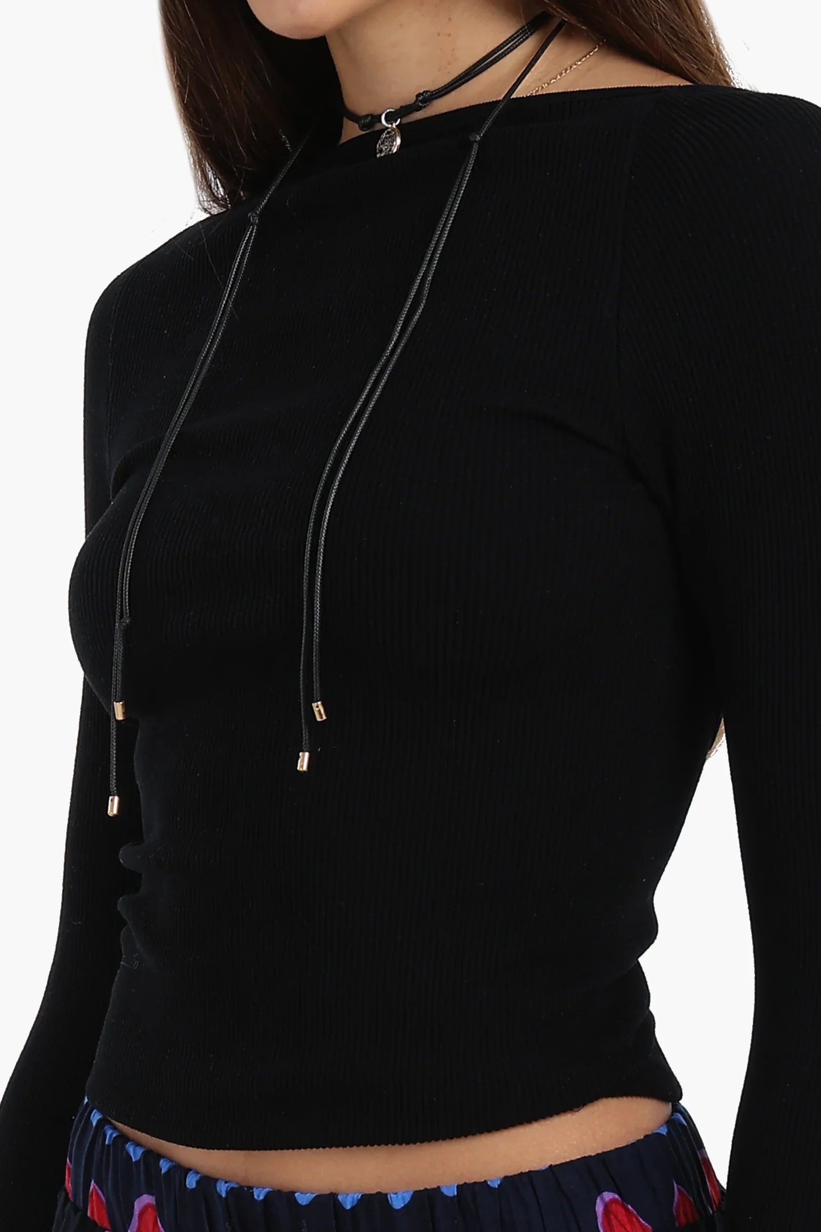 بلوزة مايكروفيبر بدون درزات و بدون ظهر - Carinasaudi.com