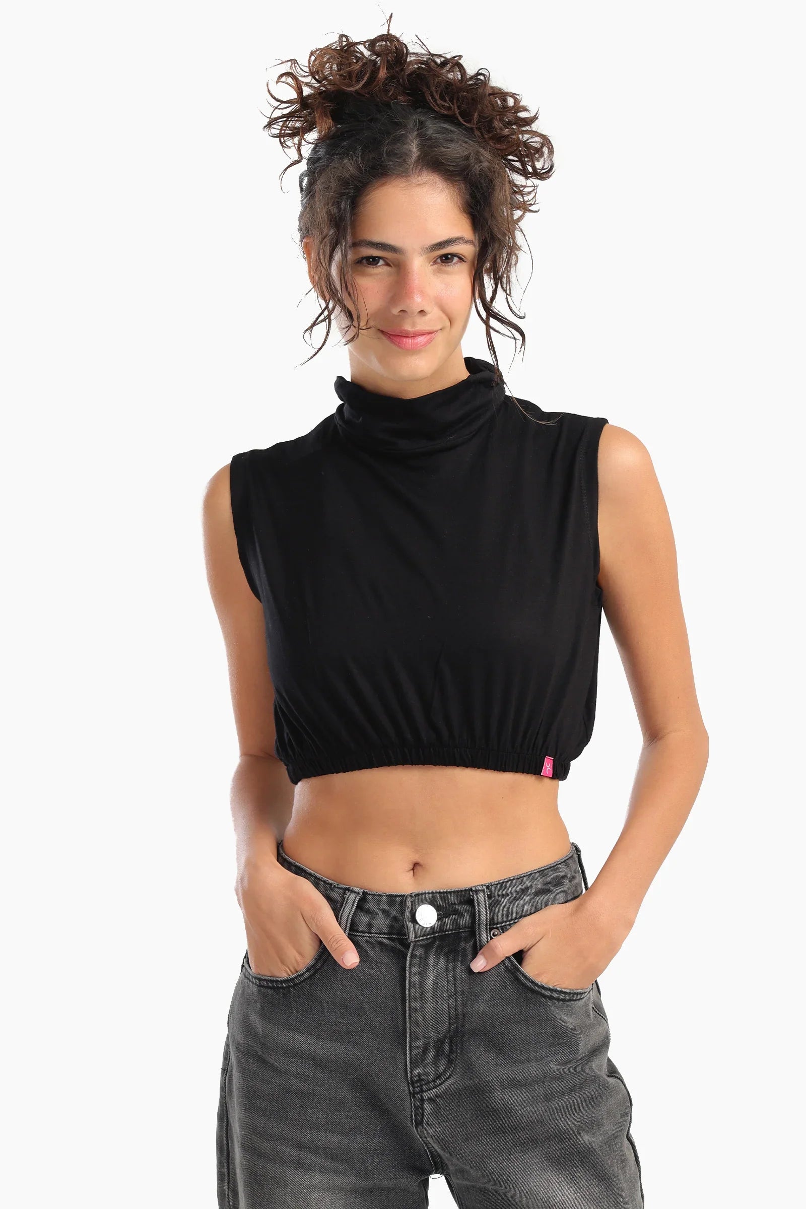 غطاء رقبة بدون أكمام ورقبة عالية - Carinasaudi.com