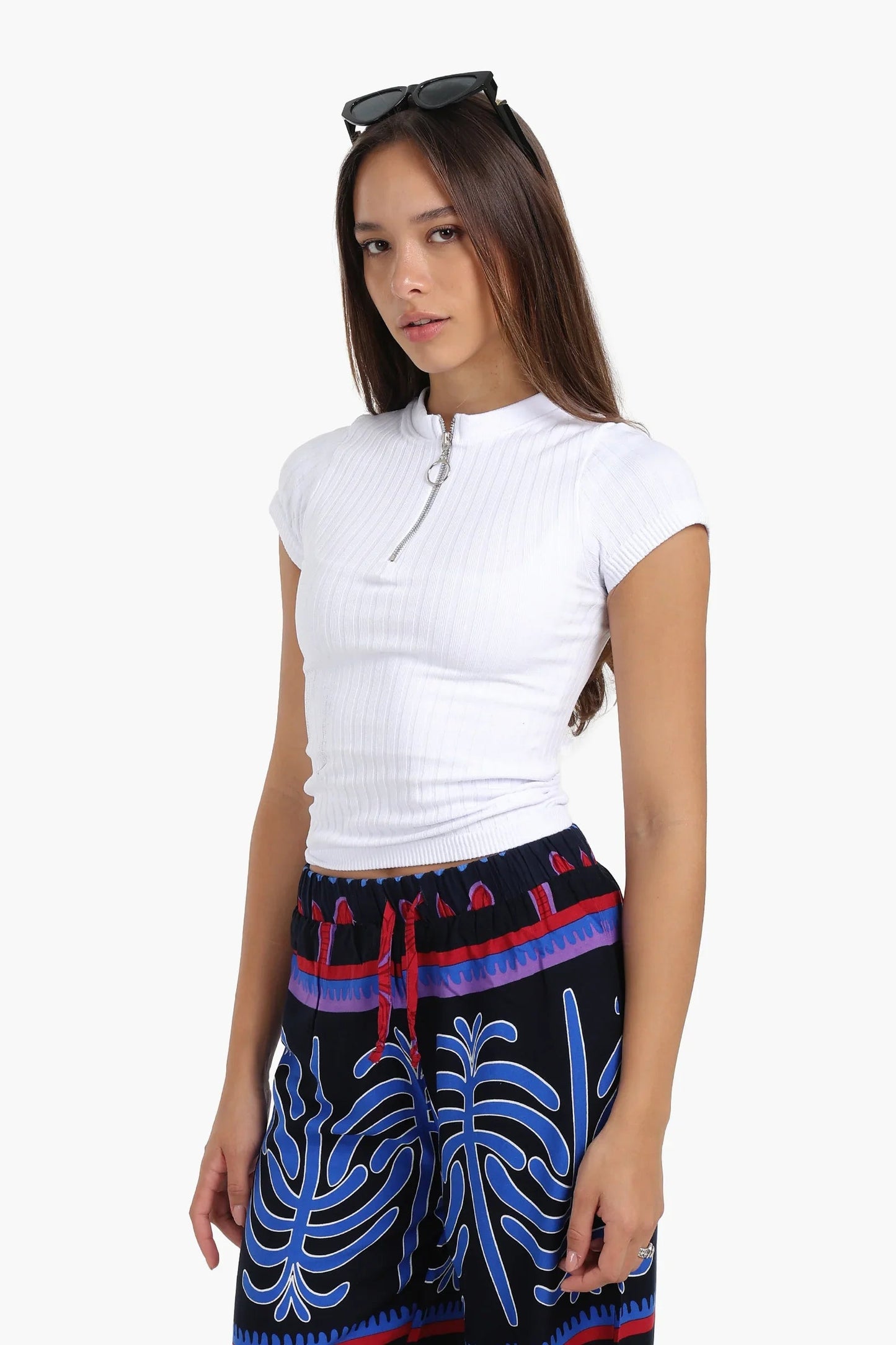 بلوزة دون درزات مضلعة باكمام قصيرة - Carinasaudi.com