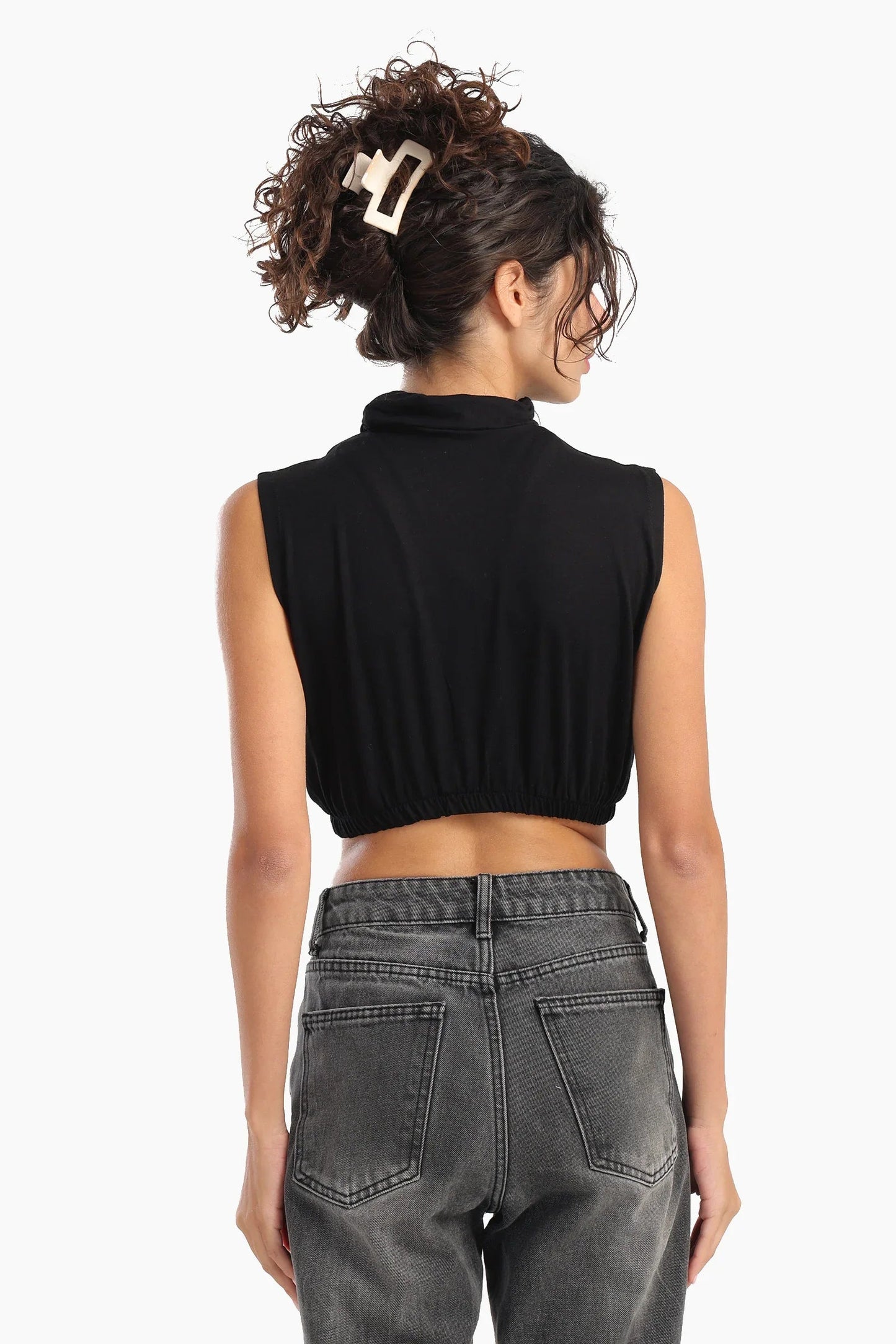 غطاء رقبة بدون أكمام ورقبة عالية - Carinasaudi.com